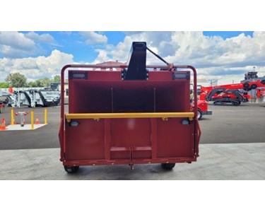 Morbark - Morbark Beever 1821 Diesel Wood Chipper - 18" Chipper