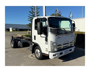 Isuzu - NPR 200/275 Premium Used Cab Chassis Truck