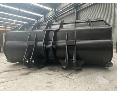 Roo Attachments - Rock Buckets Attachments | WA470