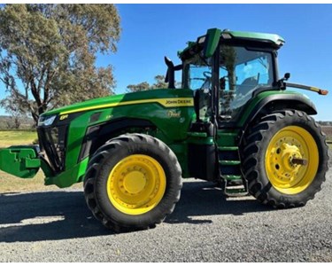 John Deere - Used Farm Tractor | 230HP 8R230 (2020)