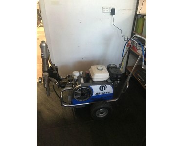 DP Airless - Hydraulic Driven Airless Paint Sprayer 9600