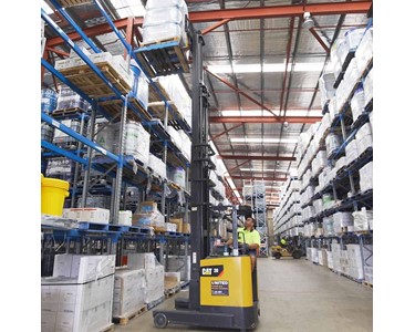 Cat - Sit-on Reach Truck | 1.4-2.0T NRF