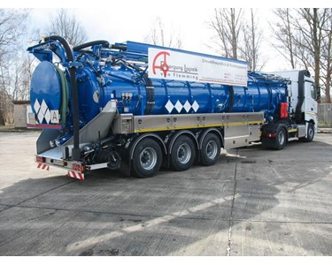 Suction semi trailer
