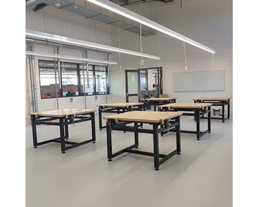 System7 - 1200 x 1200mm Metal Frame Woodwork Bench | 4x 175mm Vices