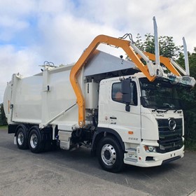 Russ Front Loader | Waste & Recycling Vehicle