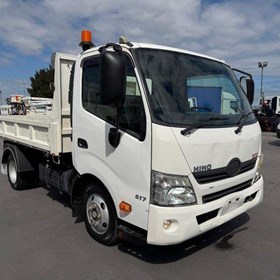 Used Tipper Truck | 2018 300 Series 617 