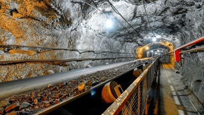 Fibre optic safety critical systems in mining