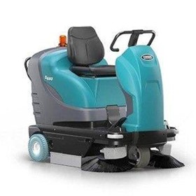 Compact Battery Ride-On Sweeper | S680 