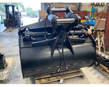 Roo Attachments - Tilting Mud Bucket | 18 - 23 TON MACHINES 18