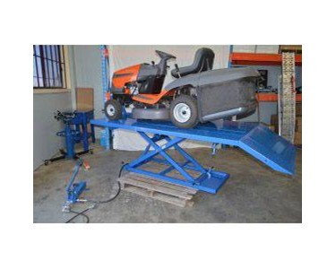 Motorcycle Lift Bench 680kg with Removable Side Extensions MB6006