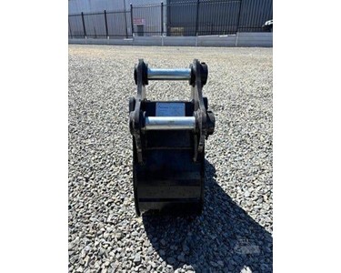 Roo Attachments - Trenching Buckets | KX80 8T GP 300