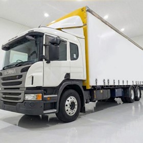 2014 SCANIA P320 AUTOMATIC (6X2) 14 Pallet Curtainsider Truck