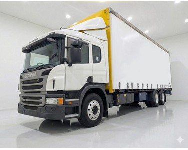 Scania - 2014 SCANIA P320 AUTOMATIC (6X2) 14 Pallet Curtainsider Truck