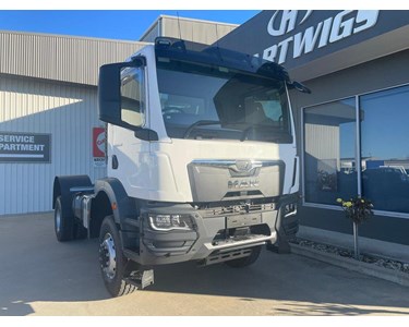Cab Chassis Truck | TGM 18.320 4X4 Manual Spreader Spec