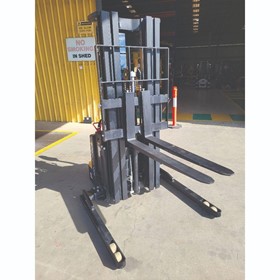 Used A-Series 1.2T Walkie Stacker