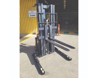 United - Used A-Series 1.2T Walkie Stacker