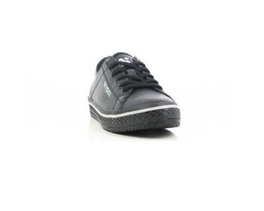 Closed And Sporty Shoe | Paola - Comfortable Leather Sneaker For Her