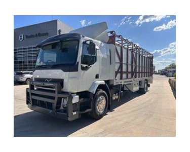 Volvo - Livestock Truck | FE350 White Stock/Cattle Crate