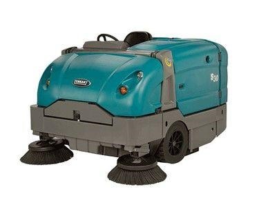 Tennant - Mid-size Ride-on Sweeper | S30 