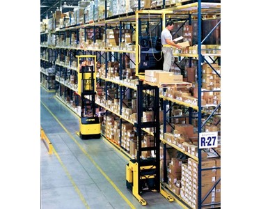 Hyster - Order Pickers | R30XM Series