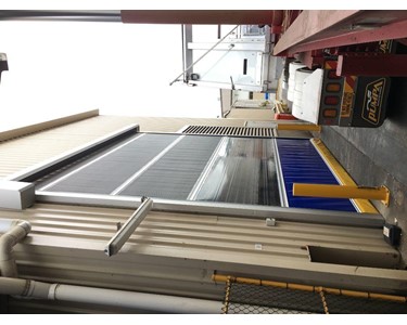 High speed door for loading areas with ventilation