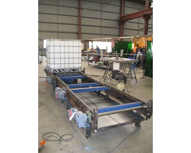 Precision Stainless - Chain Conveyors