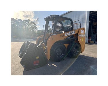 Case Construction - Skid Steer Loader | SR130B