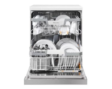 Miele Professional - Commercial Freestanding Dishwasher | PFD 101