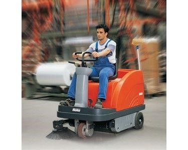 Hako - Ride On Sweeper | Sweepmaster 900 R 