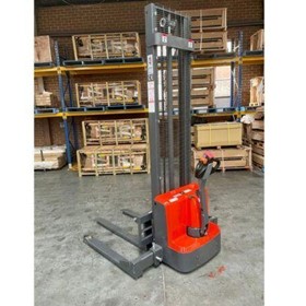 Adjustable Electric Straddle Stacker | CL1335GHY-W Clearance