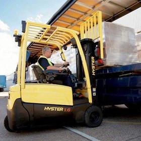 Three Wheel Electric Forklifts | J1.5-2.0XNT Series