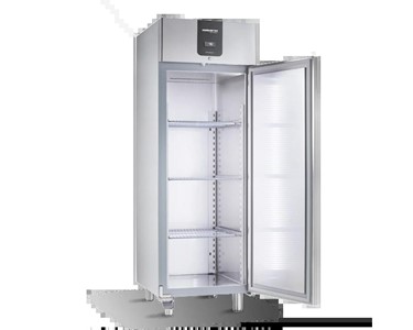 Samaref - Upright Freezers & Refrigeration | PF Series
