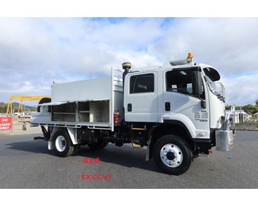 Isuzu - Used Service Truck | FTS 139-260 4x4 Crew Cab 