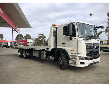 Hino - FS 2632 Tow & Tilt Tray Truck