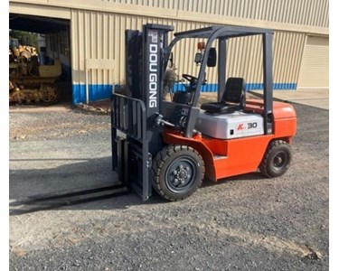 DOUGONG - Used Forklift | 2023 CPCD30 Pneumatic Tire