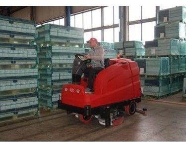 Rider Floor Scrubber 10,400 m²/hour | RCM Tera 