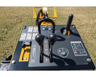 Vermeer - Compact Stump Cutter | SC30TX
