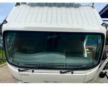Isuzu - Used Truck | NPR 75/190