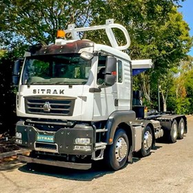SITRAK G7S 8x4 HIAB Hook Lift
