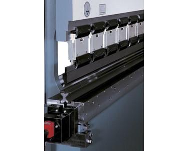 Haco - SynchroMaster Pressbrake Machine SRM30150
