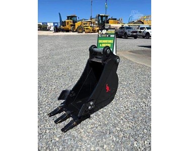 Roo Attachments - Trenching Buckets | KX80 8T GP 300