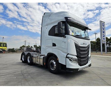 Iveco - S-Way AS700 Prime Mover