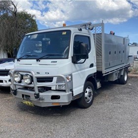 Used Service Truck | 2015 MITSUBISHI FUSO CANTER 815 