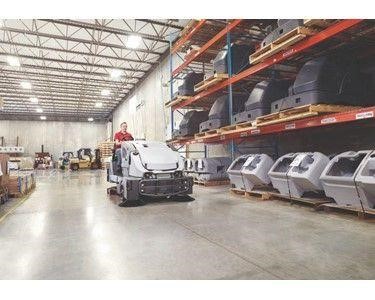 Nilfisk - Combination Hybrid Rider Sweeper Scrubber | CS7010 Sweepers 