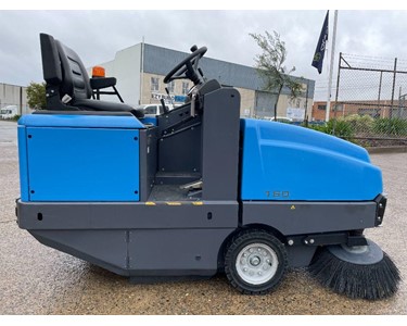 Conquest - (Refurbished) Ride-On Industrial Sweeper | PB160LPG 