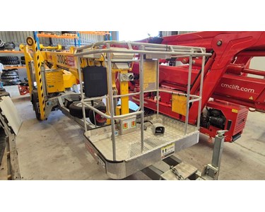 Omme - 2100E - 21m Trailer Mounted Lift