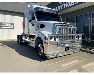 Western Star - 48X 48" Sleeper Prime Mover With Dovetail & Bullbar