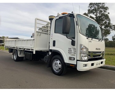 Isuzu - Used Truck | NPR 75/190