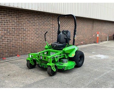 Conquest - SDMS60 Ride On Electric Zero Turn Mower - Fully Refurbished