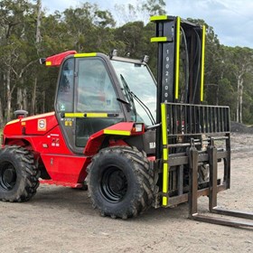 MX50-4 DIESEL Rough Terrain Forklift 4WD